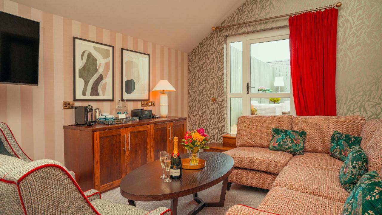 Cavan Crystal Hotel Buitenkant foto