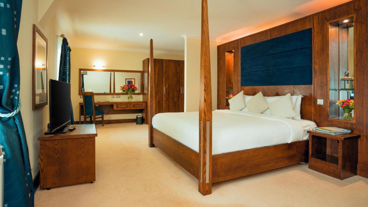 Cavan Crystal Hotel Buitenkant foto