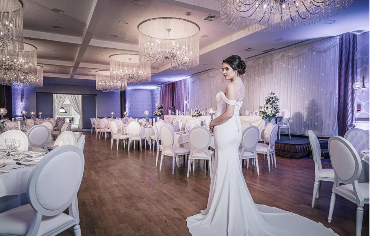 Cavan Crystal Hotel Buitenkant foto
